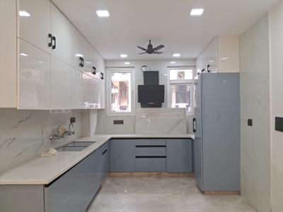 Kitchen Image of 1350 Sq.ft 3 BHK Builder Floor for sale in Paschim Vihar New Delhi for Rs. 26500000