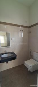 Bathroom Image of 1100 Sq.ft 2 BHK Apartment / Flat for rent in Thoraipakkam Chennai for Rs. 35000