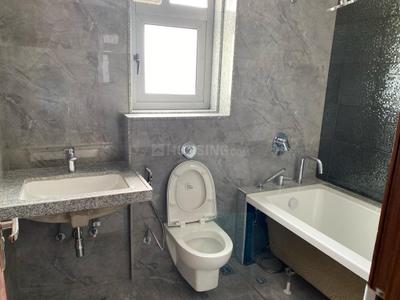 Bathroom Image of 940 Sq.ft 2 BHK Apartment / Flat for sale in Amanora Adreno Towers, Hadapsar Pune for Rs. 13500000