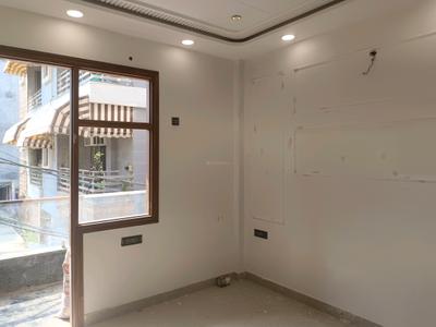 Bedroom Image of 990 Sq.ft 3 BHK Apartment / Flat for sale in Sector 24 Rohini New Delhi for Rs. 8400000
