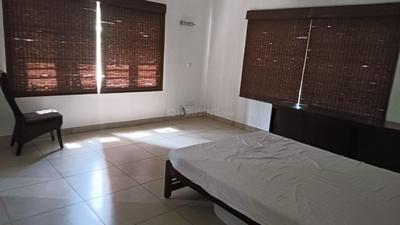Bedroom Image of 6000 Sq.ft 4.5 BHK Independent House for rent in Uthandi Chennai for Rs. 135000
