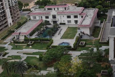 Image of 1943 Sq.ft 3 BHK Apartment / Flat for sale in DLF Express Greens, Manesar, Gurgaon for Rs. 14100000