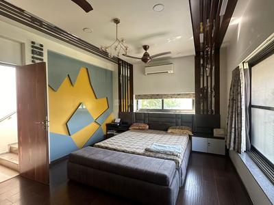 Bedroom Image of 5000 Sq.ft 4 BHK Villa for rent in Pushpak Bungalows, Ambli Ahmedabad for Rs. 100000