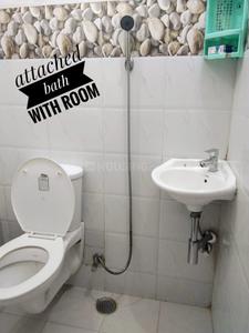 Image of 1600 Sq.ft 3 BHK Apartment / Flat for rent in DDA Flats Sarita Vihar, Sarita Vihar, New Delhi for Rs. 60000