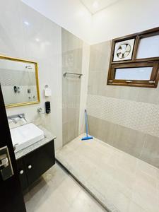 Bathroom Image of 5000 Sq.ft 5 BHK Independent House for rent in Mahal Amritsar for Rs. 100000