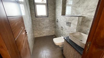 Image of 2200 Sq.ft 4 BHK Apartment / Flat for sale in Meera Bai Apartments, Sector 5 Dwarka, New Delhi for Rs. 27500000