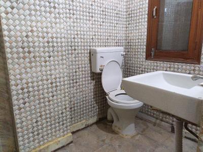 Image of 700 Sq.ft 2 BHK Apartment / Flat for rent in Sultanpur, New Delhi for Rs. 20000