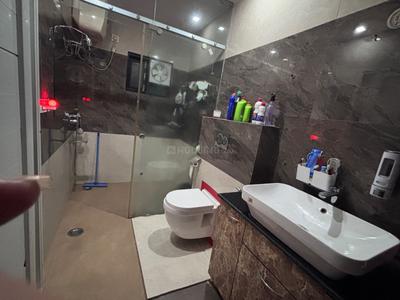 Bathroom Image of 1550 Sq.ft 3 BHK Apartment / Flat for sale in Gomti Nagar Lucknow for Rs. 14000000