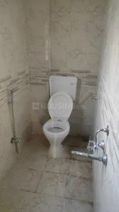 Bathroom Image of 550 Sq.ft 1 BHK Builder Floor for rent in Kharadi Pune for Rs. 20000