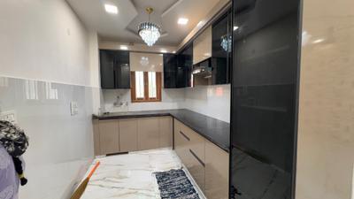 Kitchen Image of 980 Sq.ft 3 BHK Builder Floor for rent in Uttam Nagar New Delhi for Rs. 20000