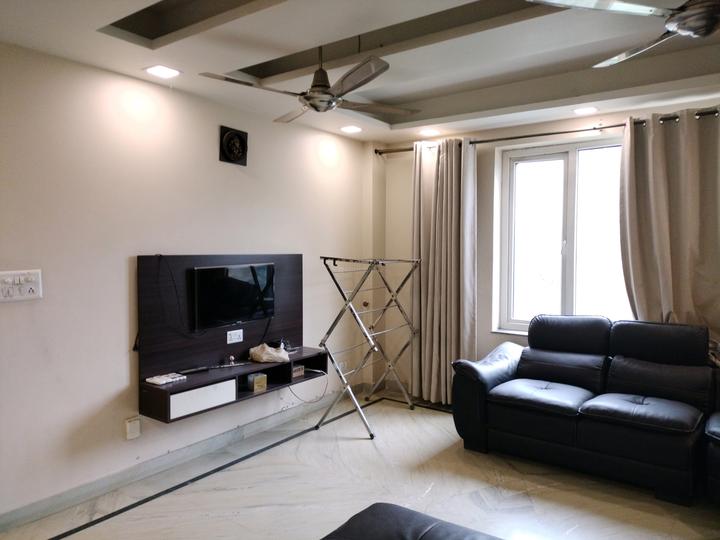 Surya Lavish Floor Main Image 1