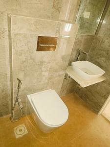 Bathroom Image of 676 Sq.ft 2 BHK Apartment / Flat for rent in Thane West Thane for Rs. 33000