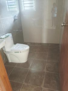 Bathroom Image of 1600 Sq.ft 3 BHK Builder Floor for rent in Basaveshwara Nagar Bengaluru for Rs. 35000