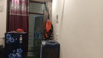 Bedroom Image of 430 Sq.ft 1.5 BHK Builder Floor for sale in Mayur Vihar Phase 1 New Delhi for Rs. 2300000