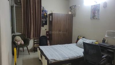 Bedroom Image of 1450 Sq.ft 3 BHK Apartment / Flat for sale in Green View Apartment, Mandi New Delhi for Rs. 5300000