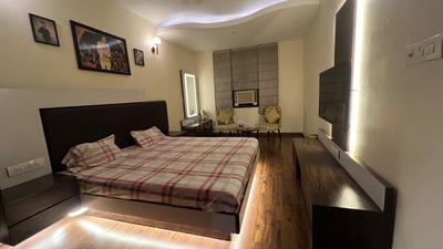 Bedroom Image of 1800 Sq.ft 3 BHK Builder Floor for sale in Patel Nagar New Delhi for Rs. 39900000