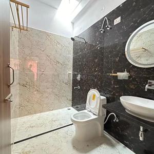 Bathroom Image of 1650 Sq.ft 3 BHK Independent House for sale in Kolapakkam Chennai for Rs. 12000000