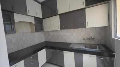 Kitchen Image of 900 Sq.ft 2 BHK Apartment / Flat for rent in Aditya City Apartments Phase 2, Wave City Ghaziabad for Rs. 15000