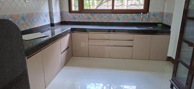 Kitchen Image of 1800 Sq.ft 3 BHK Apartment / Flat for rent in Camp Pune for Rs. 51000