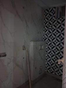 Common Bathroom Image of 1000 Sq.ft 2 BHK Apartment / Flat for sale in Capital Hometech Pride 2, Sector 73 Noida for Rs. 3900000