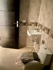 Bathroom Image of 1120 Sq.ft 3 BHK Apartment / Flat for sale in Signature Global Park 4 And 5, Sector 36 Sohna for Rs. 11000000
