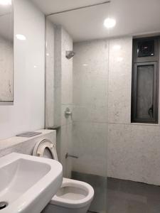 Common Bathroom Image of 1500 Sq.ft 3 BHK Apartment / Flat for sale in Santacruz West Mumbai for Rs. 62400000