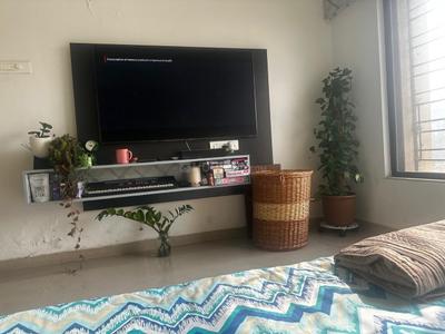 Bedroom Image of 1050 Sq.ft 2 BHK Apartment / Flat for rent in Kumar Kruti, Kalyani Nagar Pune for Rs. 60000