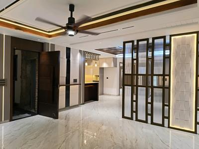 Living Room Image of 2400 Sq.ft 4 BHK Builder Floor for sale in Indirapuram Ghaziabad for Rs. 31000000