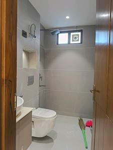 Common Bathroom One Image of 2000 Sq.ft 4 BHK Builder Floor for sale in Indirapuram Ghaziabad for Rs. 23000000
