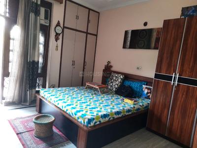 Bedroom Image of 1250 Sq.ft 2 BHK Builder Floor for rent in Ashok Vihar New Delhi for Rs. 35000