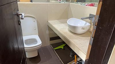 Image of 1600 Sq.ft 3 BHK Apartment / Flat for sale in RNA Continental, Chembur, Mumbai for Rs. 35000000