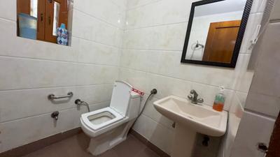 Image of 1600 Sq.ft 3 BHK Apartment / Flat for rent in Dwarkadheesh Apartment, Sector 12 Dwarka, New Delhi for Rs. 42000