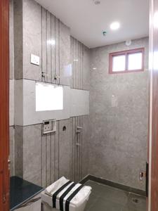Common Bathroom Image of 1200 Sq.ft 4 BHK Builder Floor for sale in Chandra Park New Delhi for Rs. 13000000