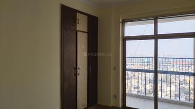 Bedroom Image of 1889 Sq.ft 3 BHK Apartment / Flat for rent in Mahagun Mascot, Crossings Republik Ghaziabad for Rs. 23000