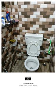 Bathroom Image of 150 Sq.ft 1 RK Apartment / Flat for rent in Diamond Apartments, Behala Kolkata for Rs. 9500