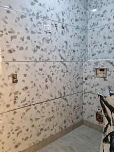 Common Bathroom Image of 810 Sq.ft 3 BHK Apartment / Flat for sale in Dwarka Mor New Delhi for Rs. 6100000