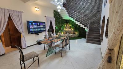 Balcony Image of 4000 Sq.ft 5 BHK Villa for rent in Ramakrishnanagar Mysore for Rs. 100000