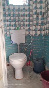 Bathroom Image of 1000 Sq.ft 2 BHK Apartment / Flat for sale in Paschim Putiary Kolkata for Rs. 3600000