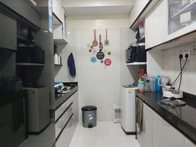 Kitchen Image of 1000 Sq.ft 3 BHK Apartment / Flat for rent in Gurukrupa Marina Enclave Wings M N Phase ll, Malad West Mumbai for Rs. 80000