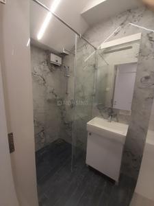 Bathroom Image of 750 Sq.ft 1 BHK Apartment / Flat for rent in Cumballa Hill Mumbai for Rs. 135000