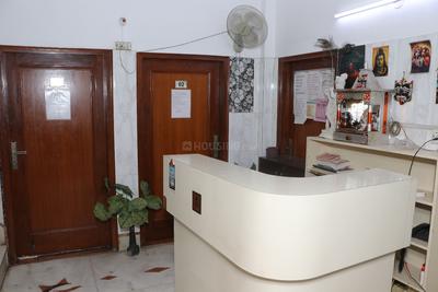 Bathroom Image of Green High Girls Pg in Laxmi Nagar, New Delhi