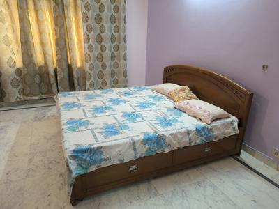 Bedroom Image of 2250 Sq.ft 3 BHK Builder Floor for rent in Sun City, Sector 54 Gurgaon for Rs. 55000