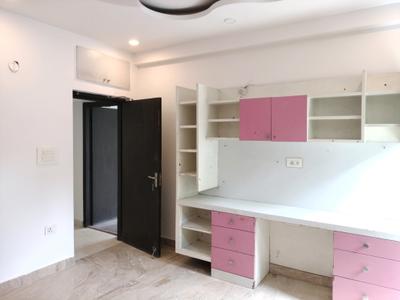 Bedroom Image of 2200 Sq.ft 4 BHK Apartment / Flat for sale in Beverly Park Apartments, Sector 22 Dwarka New Delhi for Rs. 59000000