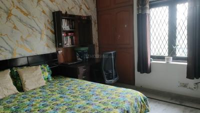 Bedroom Image of 1170 Sq.ft 2 BHK Apartment / Flat for rent in Ramprastha Pearl Court, Vaishali Ghaziabad for Rs. 35000