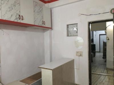 Bedroom Image of 400 Sq.ft 1 RK Apartment / Flat for rent in Anand Vihar New Delhi for Rs. 8500