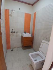 Bathroom Image of 1440 Sq.ft 3 BHK Builder Floor for rent in Sector 32 Faridabad for Rs. 20000