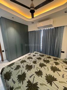 Bedroom Image of 1270 Sq.ft 2 BHK Apartment / Flat for rent in Takshashila Elegna, Ellisbridge Ahmedabad for Rs. 50000