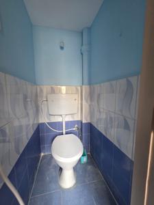 Bathroom Image of 900 Sq.ft 2 BHK Independent House for rent in New Tippasandra Bengaluru for Rs. 30000