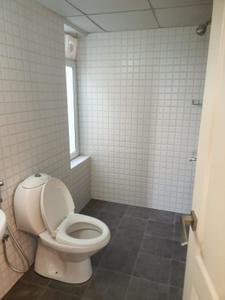 Bathroom Image of 1166 Sq.ft 2 BHK Apartment / Flat for rent in Casagrand Supremus, Thazhambur Chennai for Rs. 32000
