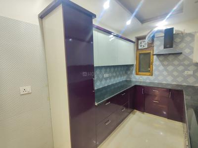 Kitchen Image of 1620 Sq.ft 3 BHK Builder Floor for rent in Anand Vihar New Delhi for Rs. 40000